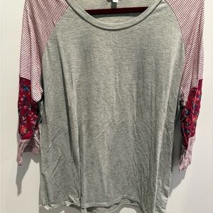 Eyeshadow Gray and Floral Long Sleeve Top